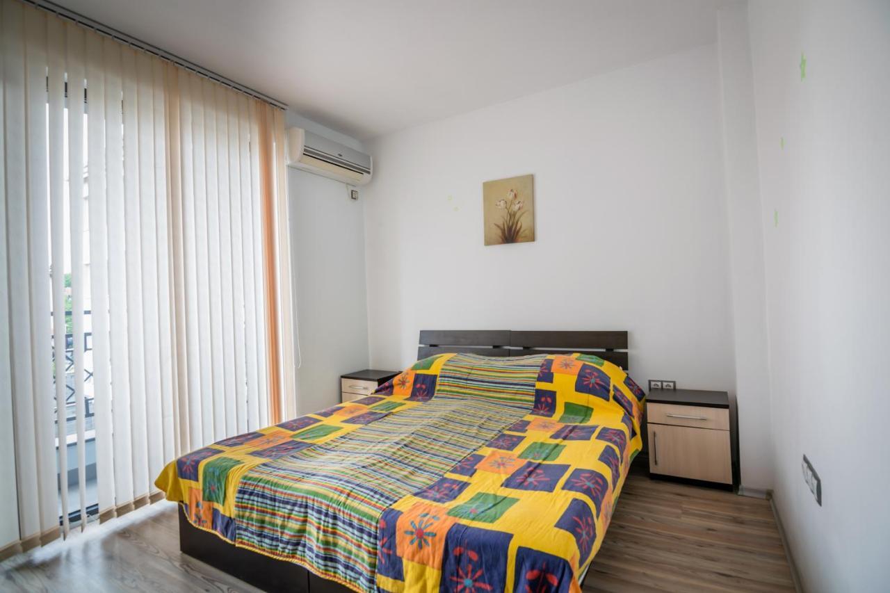 Cozy One-Bedroom Apartment In Night Breeze Μπουργκάς Εξωτερικό φωτογραφία